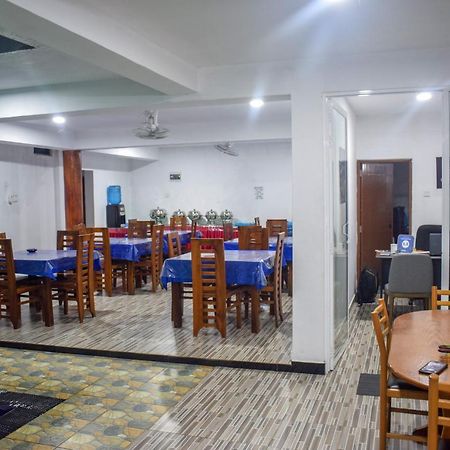 Lion Resort Polonnaruwa Buitenkant foto