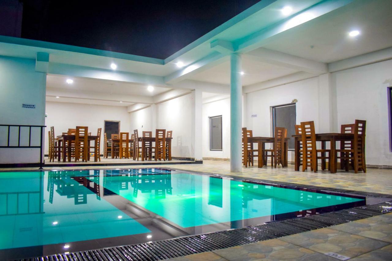 Lion Resort Polonnaruwa Buitenkant foto