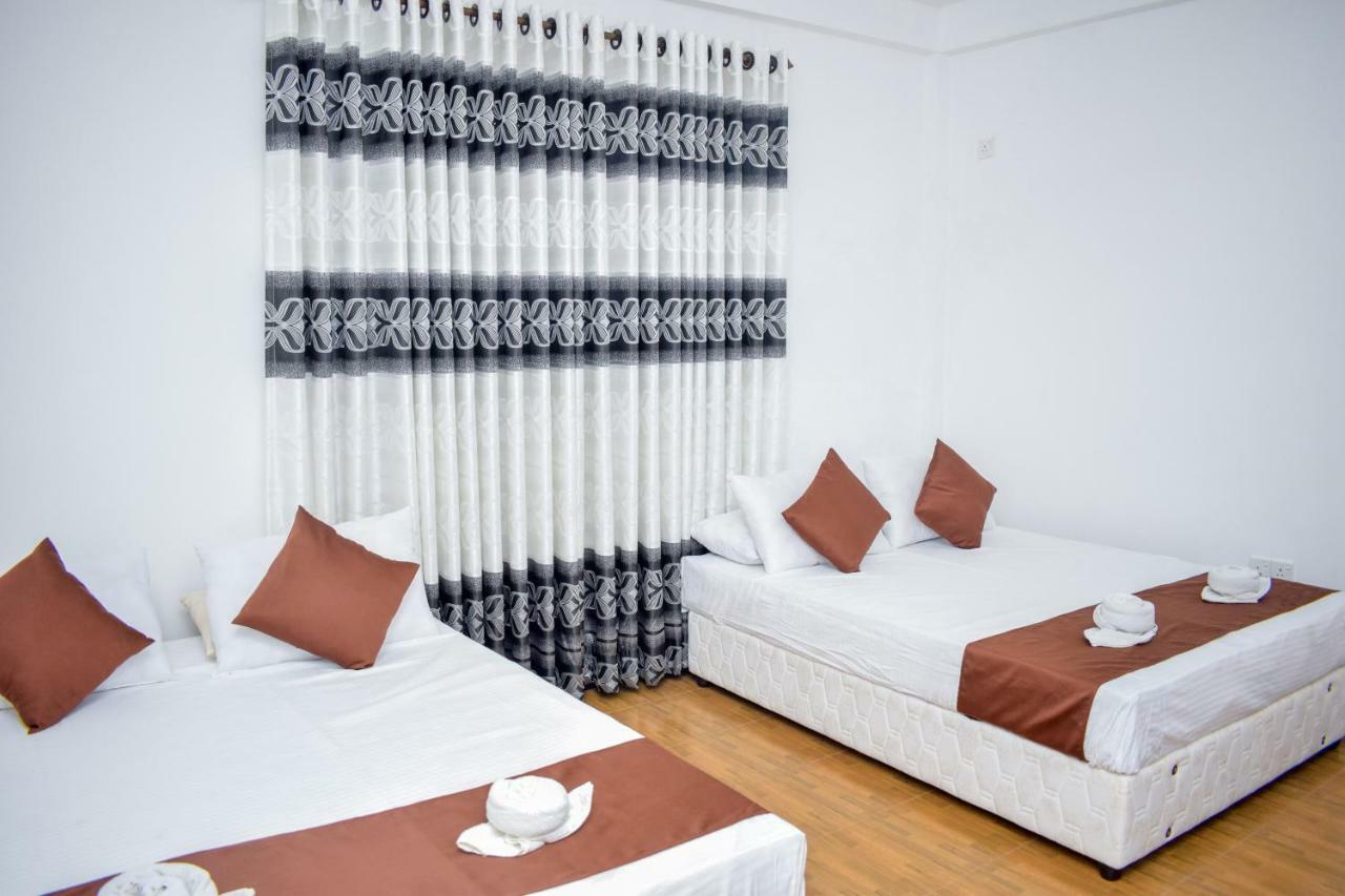 Lion Resort Polonnaruwa Buitenkant foto