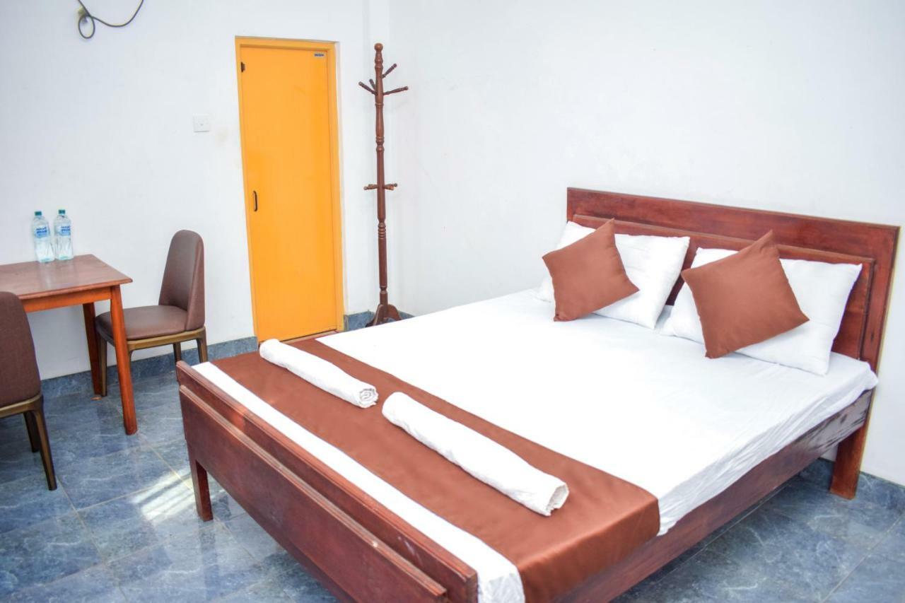 Lion Resort Polonnaruwa Buitenkant foto